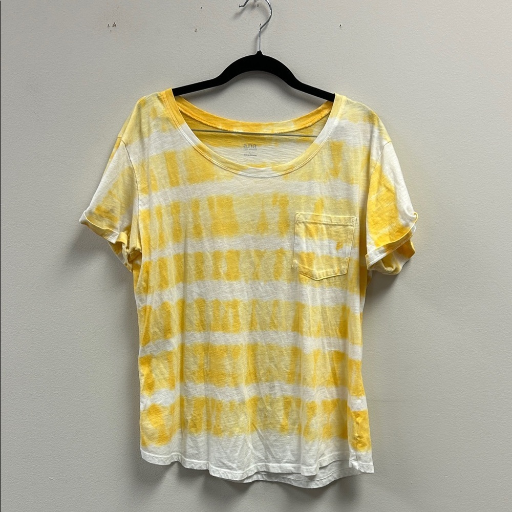 a.n.a Sunny Yellow and White Short Sleeve Tee Women’s Large